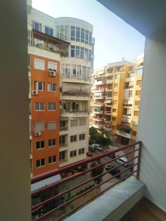Апартаменты #1 Modern 1Br With Balcony In Up-And-Coming Hip Area Тирана Экстерьер фото